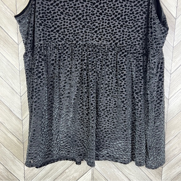 TORRID Black Velvet Burnout Leopard Peplum Top - Picture 11 of 11